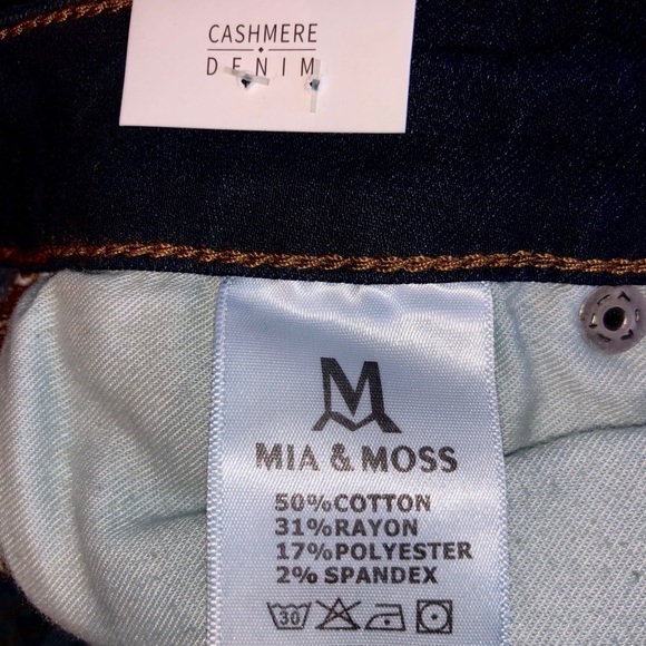 Mia & Moss - Picture 6 of 6